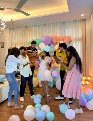 SMALL GROUPS & COUPLES